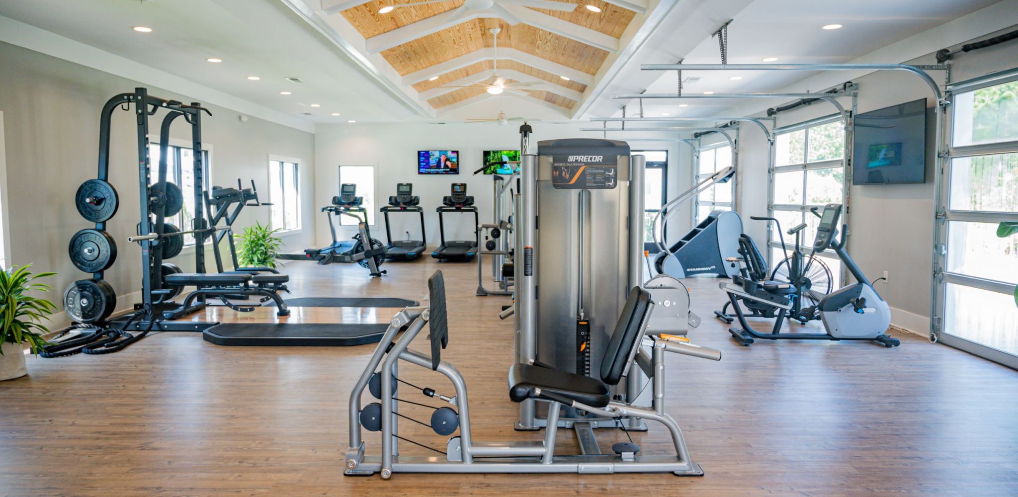 Hawthorne at Smith Creek resident fitness center with modern training equipment 